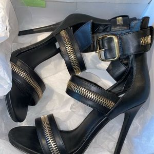 Steve Madden ZIP HEELS SIZE 10